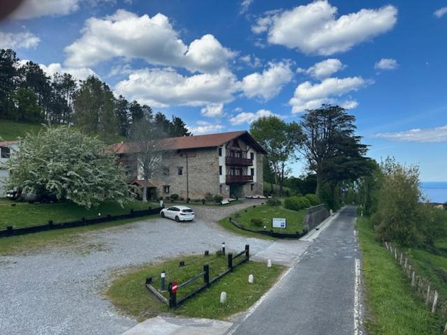 Hotel-Apartamento Rural Atxurra Bermeo Exteriör bild